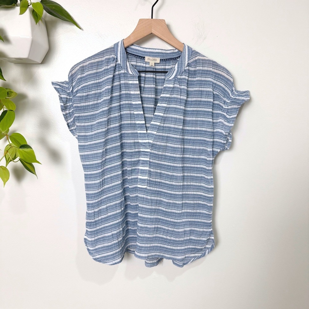Pilcro Anthropologie Blue White Striped Seersucker V-Neck Cap Sleeve Blouse S